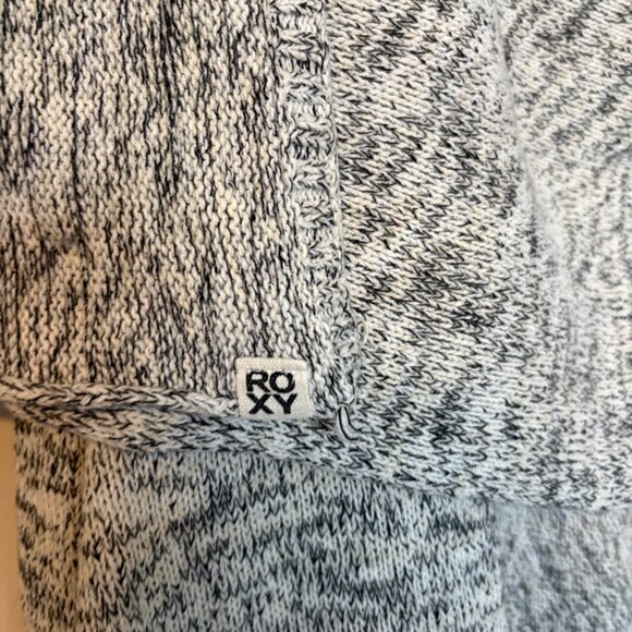 ROXY Wrap Sweater in Grey and Black sz Med - Picture 2 of 3